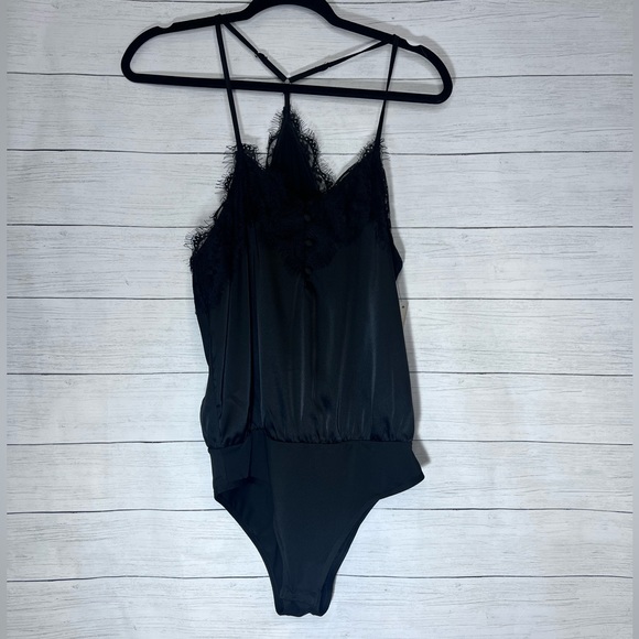 Boutique Brand Black Lace Neckline Sleeveless Satin 3 Button Placket Bodysuit - Picture 3 of 11